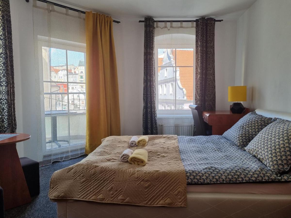 Bed and Breakfast Przy Zelaznym Moscie Клодзко Экстерьер фото