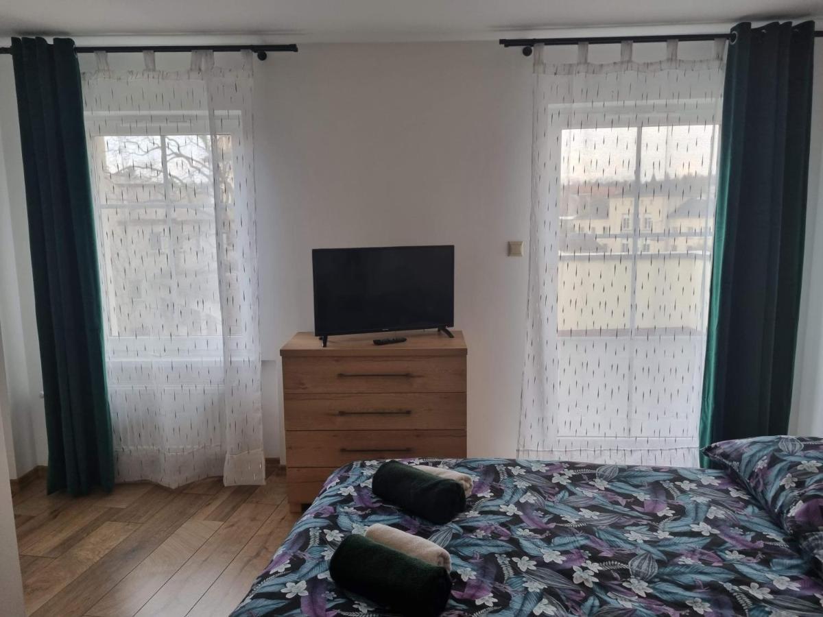 Bed and Breakfast Przy Zelaznym Moscie Клодзко Экстерьер фото