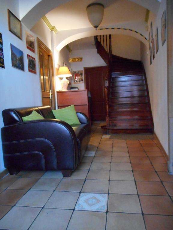 Bed and Breakfast Przy Zelaznym Moscie Клодзко Экстерьер фото