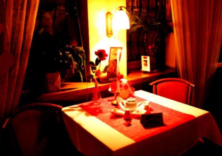Bed and Breakfast Przy Zelaznym Moscie Клодзко Экстерьер фото